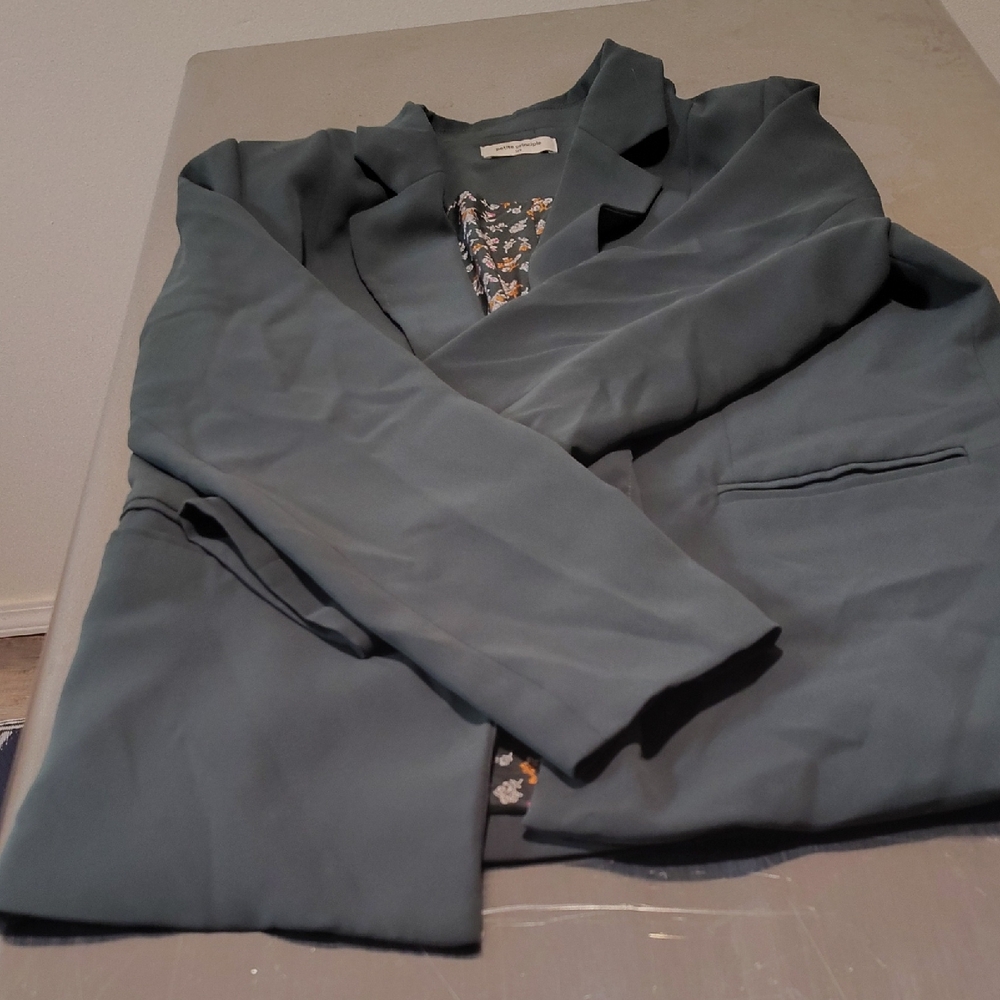 Elegant Green Blazer